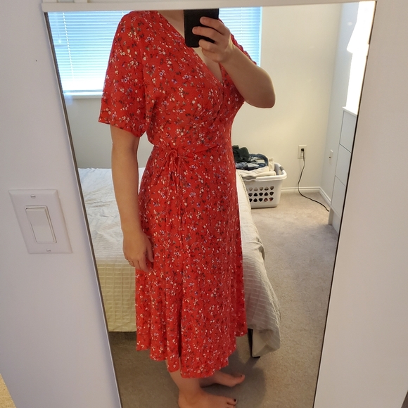 Red floral midi maxi wrap dress - Picture 3 of 5